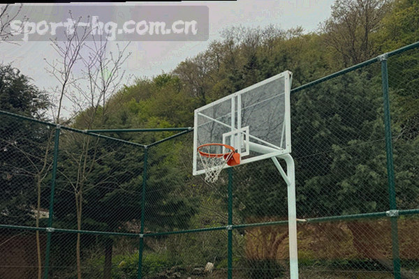 安全认证徽章抽象图标，表现等保三级与ISO27001认证